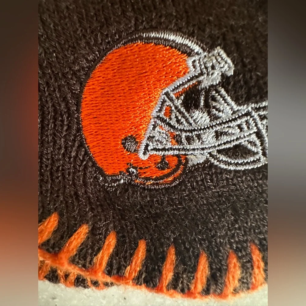 NWT NFL Infant Cleveland Browns football Brown and Orange Knit Beanie Hat! Ohio